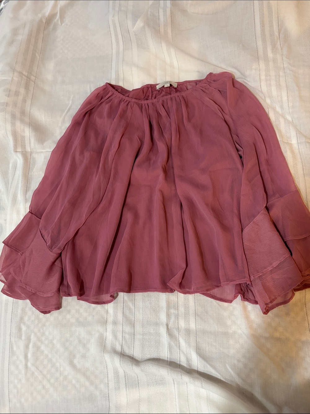 Womens Flowing Off-Shoulder blouse in Dusty Rose